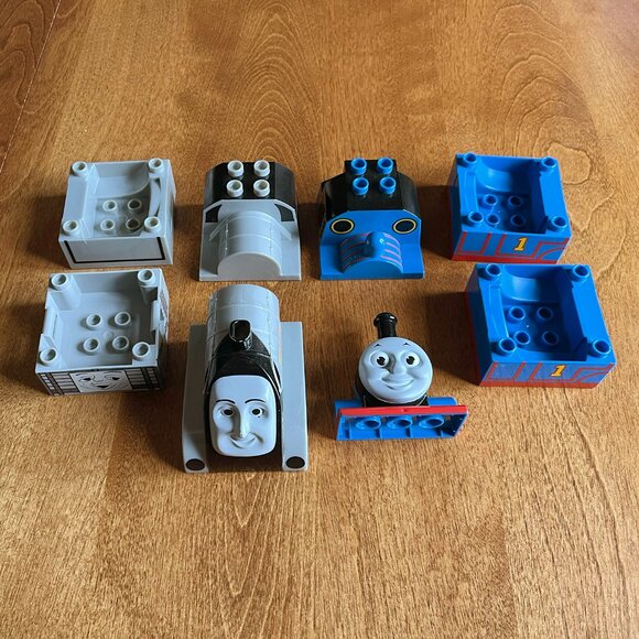 Duplo "Thomas the Tank Engine" pieces - Picture 1 of 7